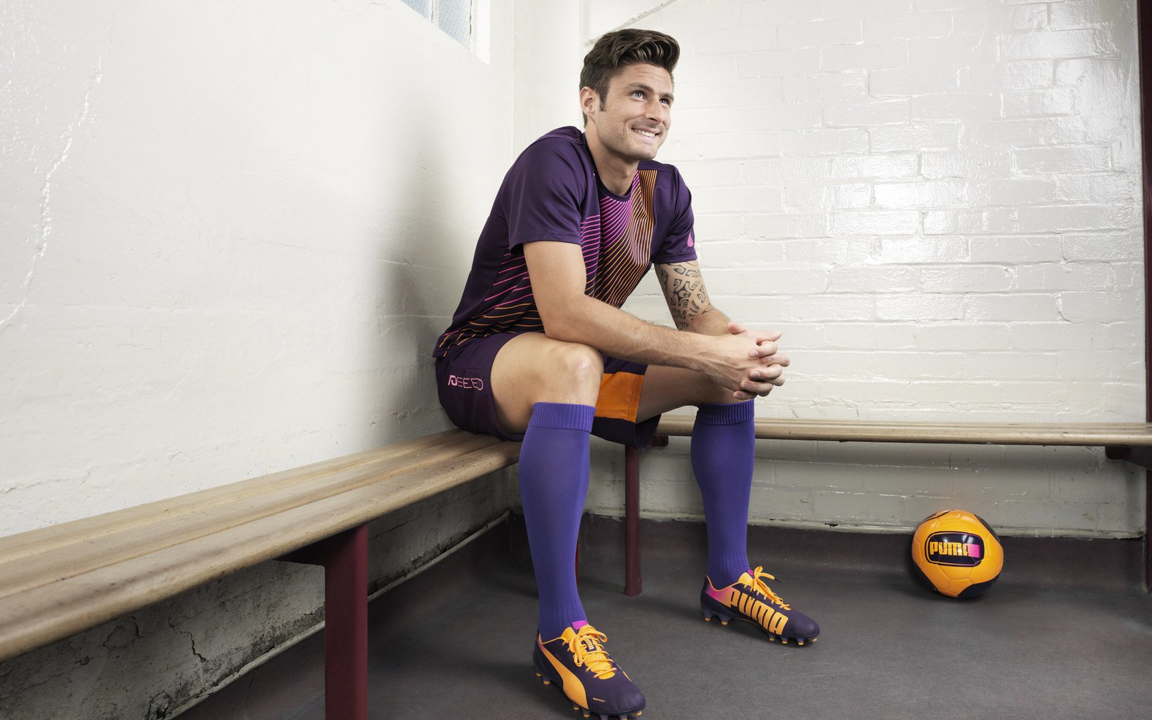 德甲球队数据驱动的快速反击战术优化案例，足球快攻反击战术