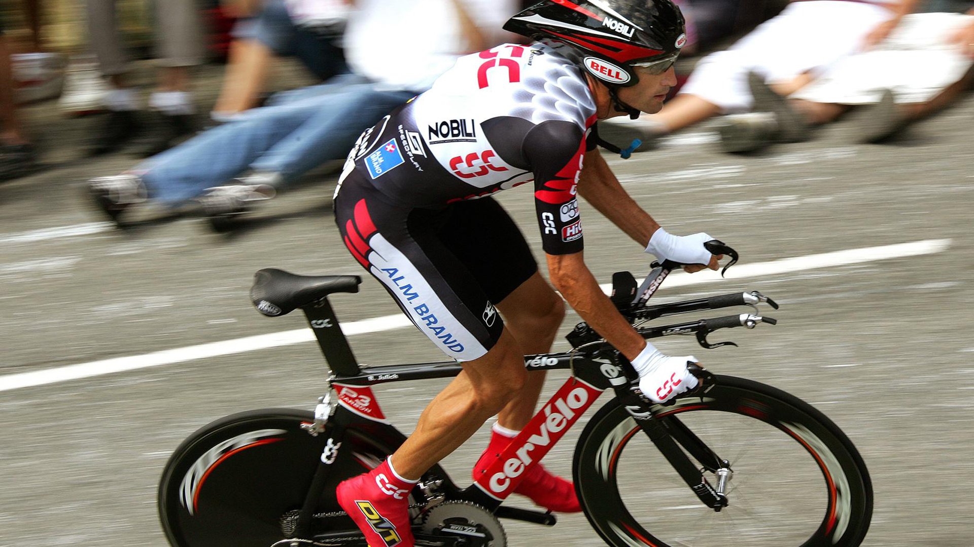 中国冰球青年队赴海外拉练提升实战经验,中国冰球首次通过选拔营